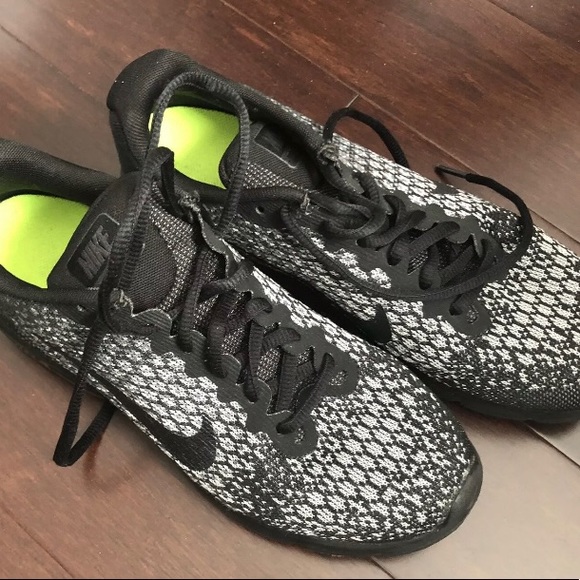 shoe carnival air max 270